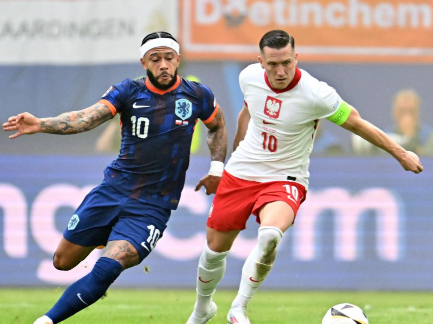 包含波兰被瑞典逆转，争夺欧国联资格赛名额的词条