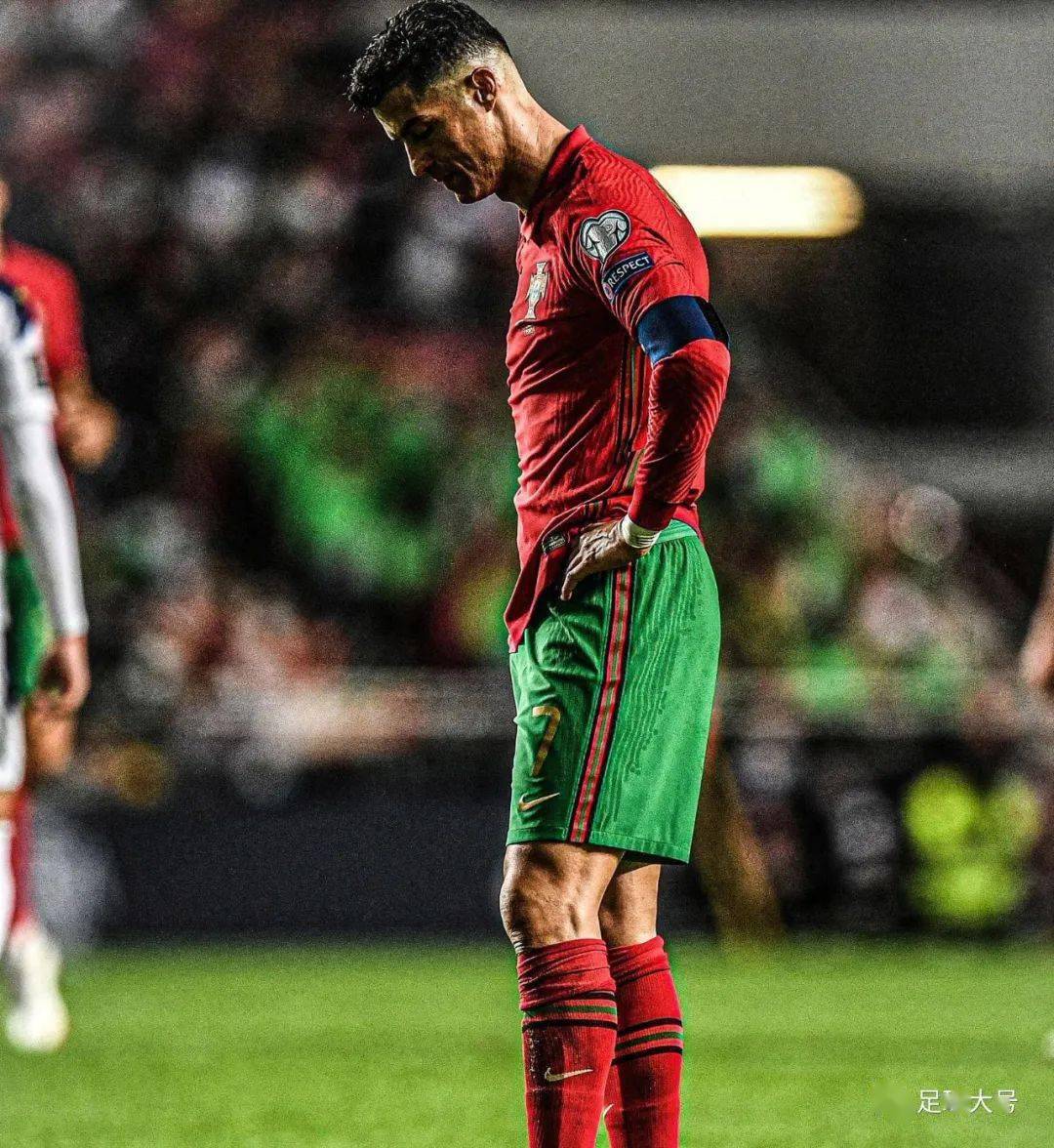 包含罗纳尔迪尼奥绝杀突围意大利笑傲赛场的词条