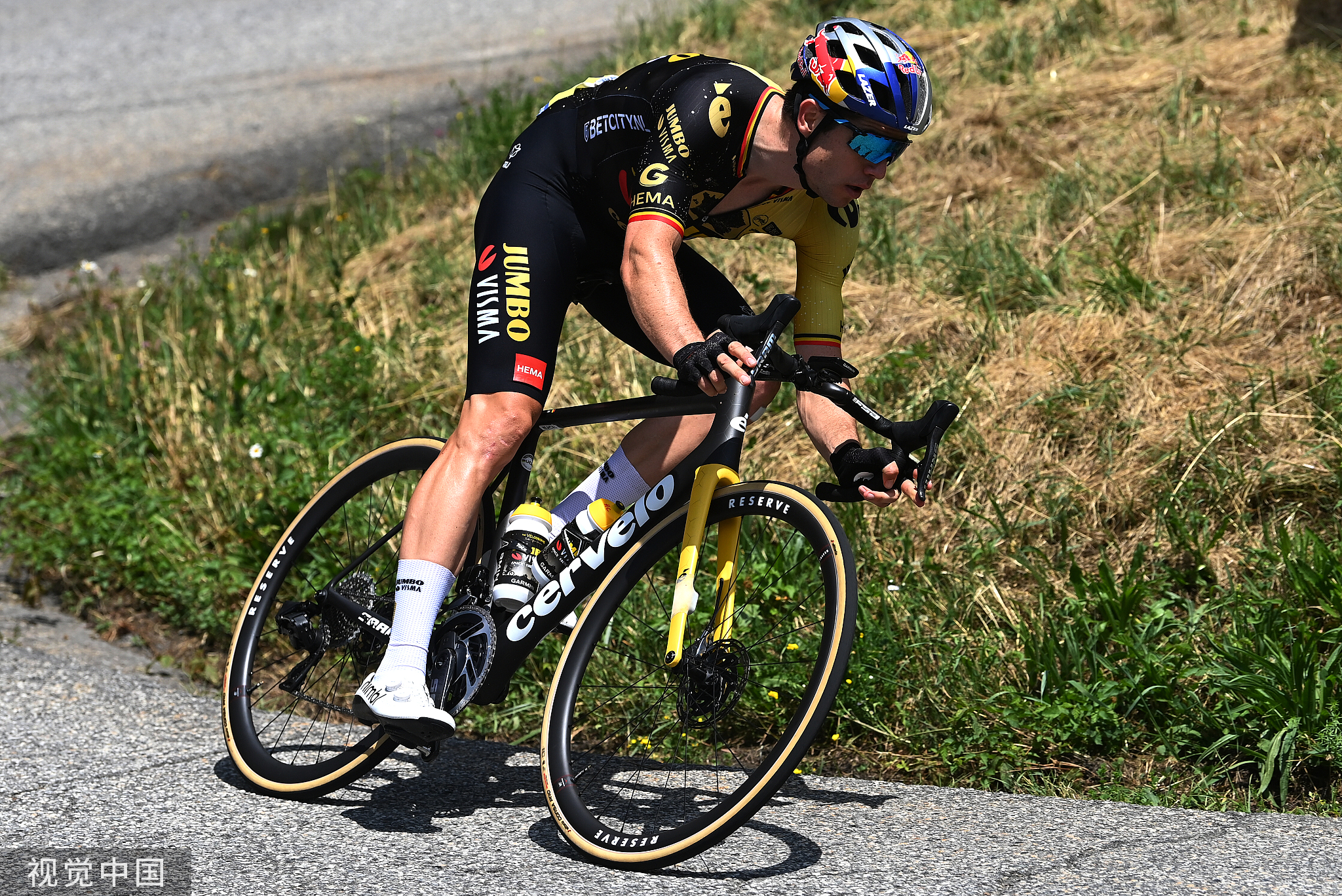 包含罗纳尔迪尼奥绝杀突围意大利笑傲赛场的词条